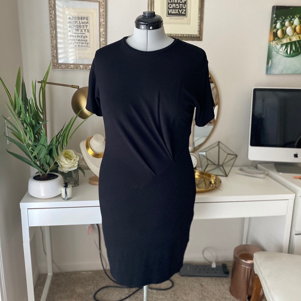 Ribbed knit gathered dress